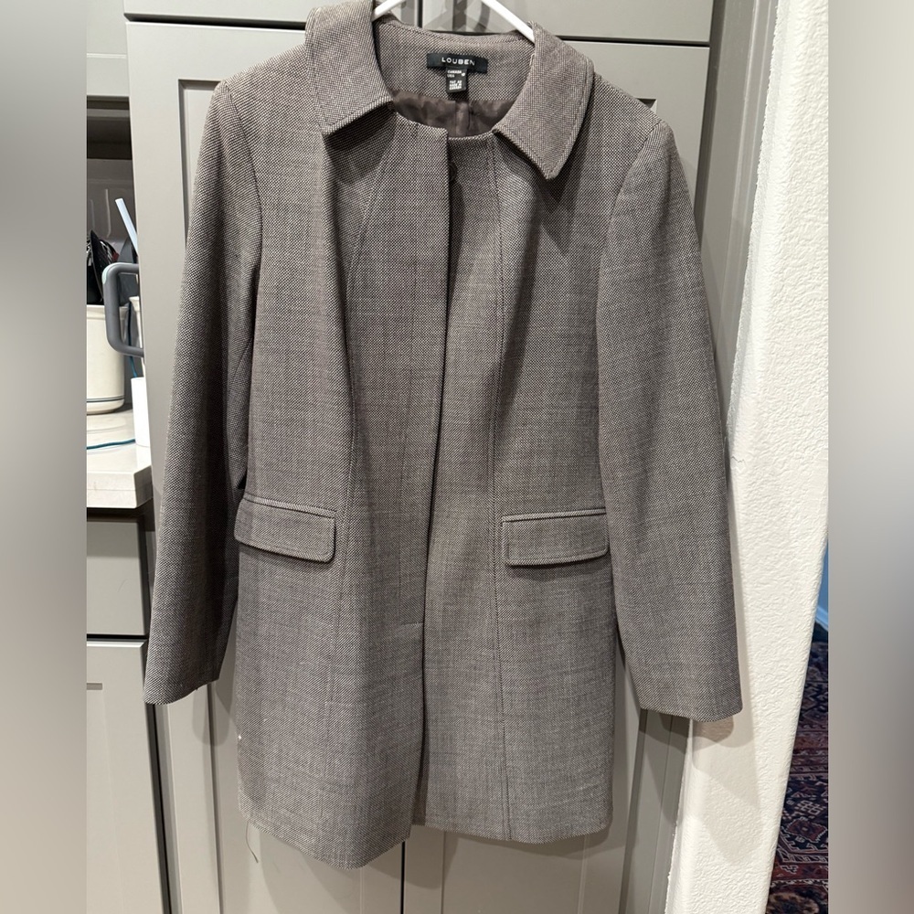 Louben of Canada Button-Up Light Weight 3/4 length Wool Coat - Picture 13 of 13